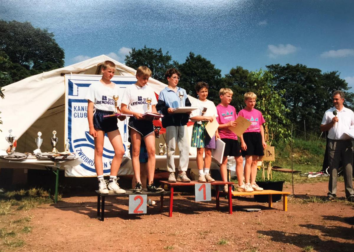 Siegerehrung Kanuslalom — Angel Perez Valence auf Platz 2, Kanu-Club Zweibrücken